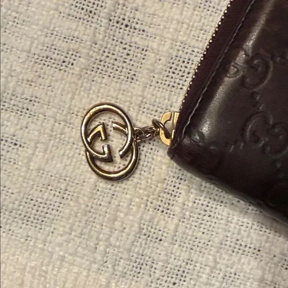 Gucci Brown Embossed Leather Zip-Around Wallet - Picture 6 of 8